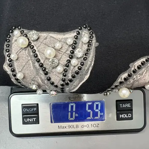 Vinizbena Embellished T