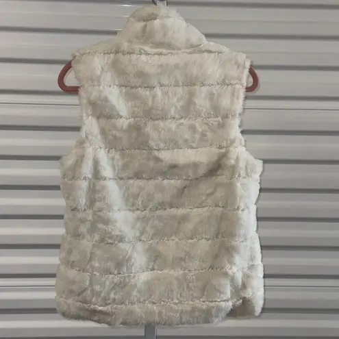 Women's Unbranded White Faux Fur Vest with Silver Zipper Med to L Size L
