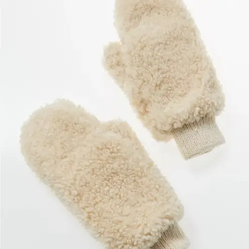 Urban Outfitters  Cozy Teddy Mitten NWT - Neutral