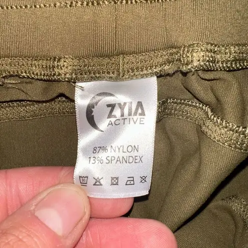 Zyia Olive trail Athleisure sporty M workout joggers