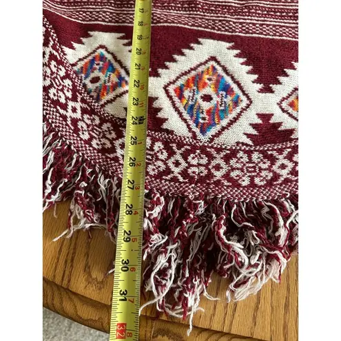 Boho Fringe Hem Poncho Sweater Tribal Aztec Geometric Print Maroon & White Sz S