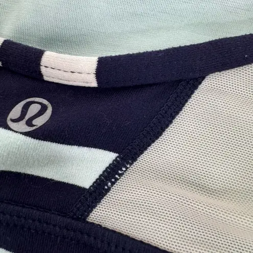 Lululemon  Flow Y Bra IV Discover Stripe White Deep Indigo Size 4