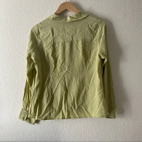 Pendleton women’s silk blouse 100% silk button up shirt chartreuse