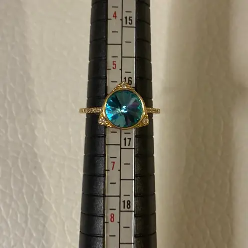 None Vintage Gold Tone Statement Ring Blue Crystal Gem Size 7
