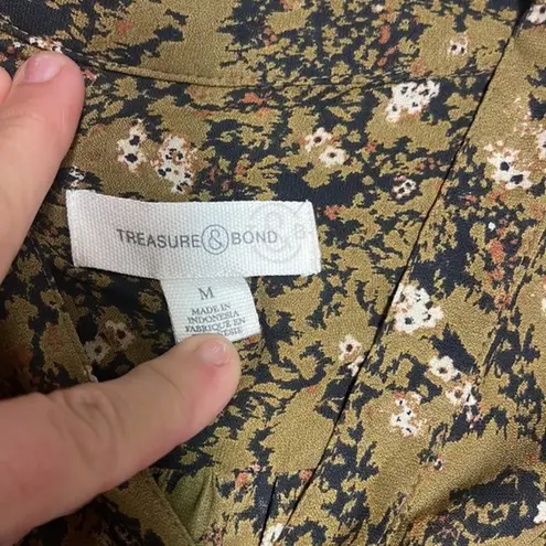 Treasure & Bond floral blouse sage green
