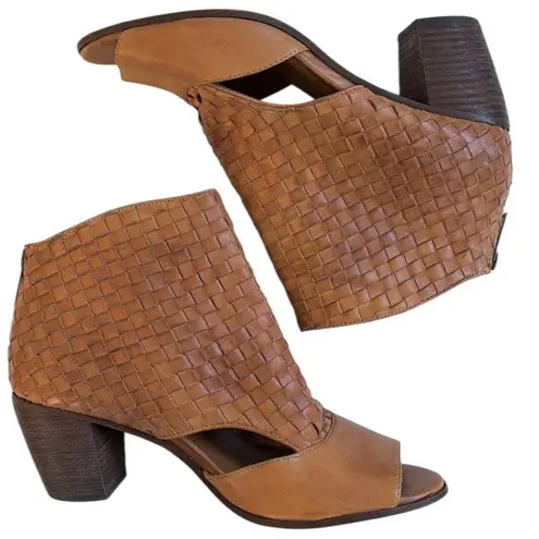 Patricia Nash EUC Woven Leather Rosetta Peep Toe Booties Light Brown Size 9.5