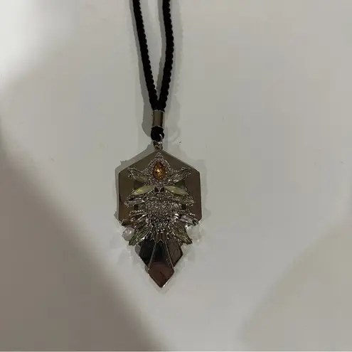 Free Press NWT Necklace Silver Tone Jeweled Arrow Pendant Fashion Jewelry