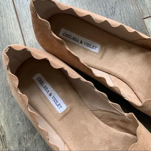 Chelsea and Violet  Clara Suede Leather Scalloped Flats Tan Beige Size 11