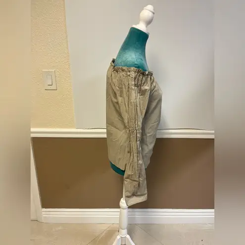 United Colors Of Benetton Off-Shoulder Blouse Women’s Size M Beige Button Front