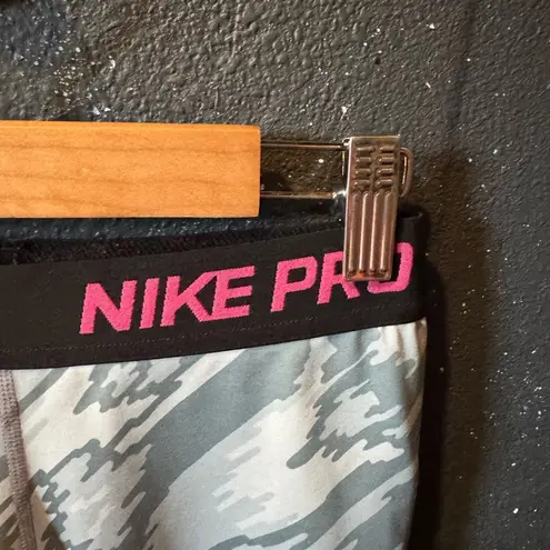 Nike  Pro Gray and Pink Leggings Dynamic Performance Wear