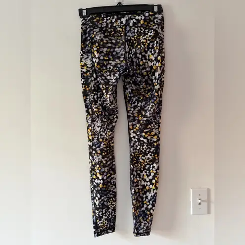 Lululemon  Speed Up Tight 28" *Full-On Luxtreme in Metropolis Glow Multi Size 4 - Image 8