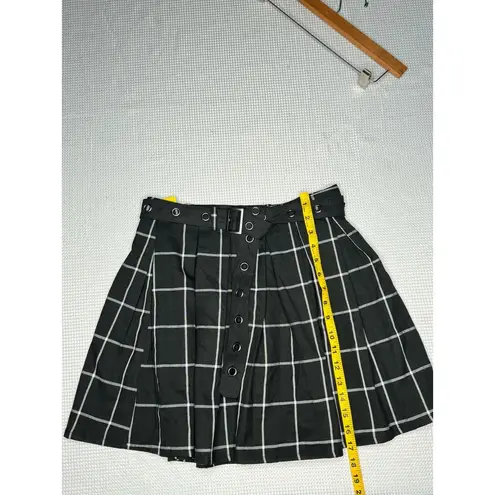 Hot Topic  Pleated Skirt SIZE M Punk Style Plaid Highwaisted Grunge Gothic Skirts