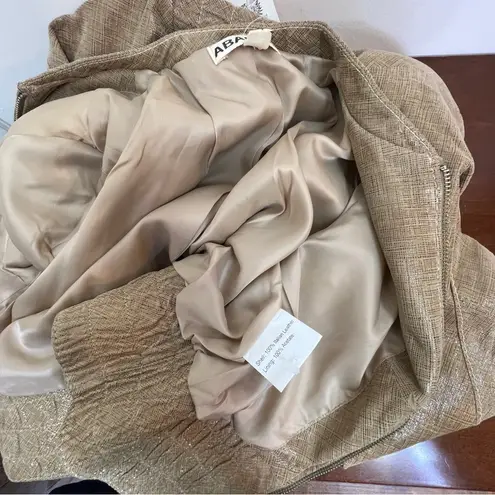 Abandon Size Medium Italian Shine Coated Leather In a Caramel Color w/Pockets Tan