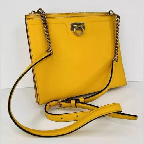 Salvatore Ferragamo 21L013 Trifolio Gancini Logo Leather Crossbody Shoulder Bag