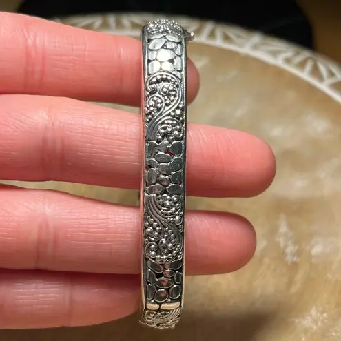 Sterling Silver Sarda Filigree Hinged Bangle Bracelet
