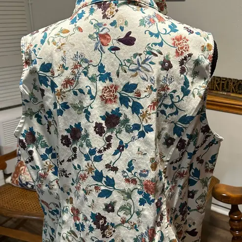 draper's & damon's Drapers And Damons, Full Zip Vest, White Floral with Gold Zipper Size XL