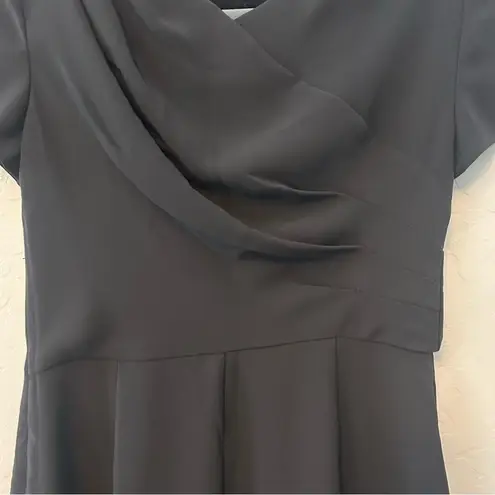 Brooks Brothers black short sleeve draped v-neck faux wrap dress size 2