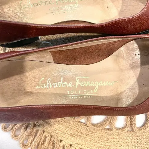 Salvatore Ferragamo Vintage Larix Tan Black Pebble Leather Cap Toe Heels Size 5B