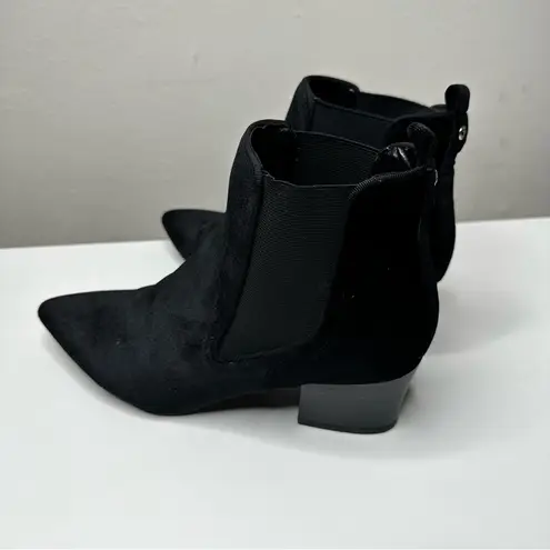 Guess  Black Velvet Chelsea Booties Size 7.5 Boots Party Ankle Booties Block Heel