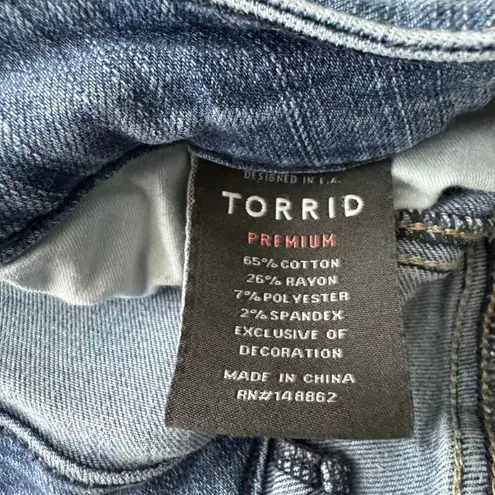 Torrid  Skinny Stretch Distressed Ankle Jeans Size 24