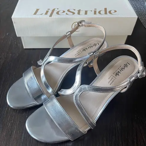 LifeStride Nolita Silver Metallic Strappy Kitten Heel Sandals Women Size 8M