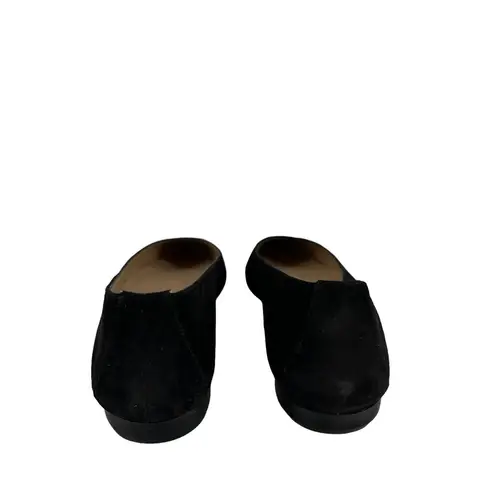 Manolo Blahnik Gelista Suede Ballet Flats in Black