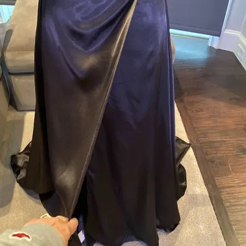 Women’s Black Full Length Prom Party Dress Criss Cross Back Small Train Size 12