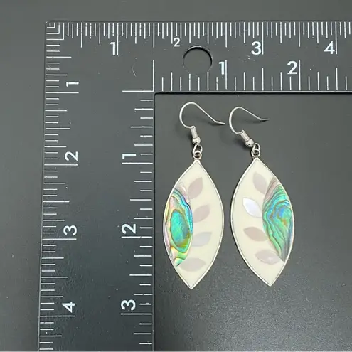 Vintage Alpaca Mexico Handcrafted MOP Abalone Inlay Mexican Silver Earrings 7g Green