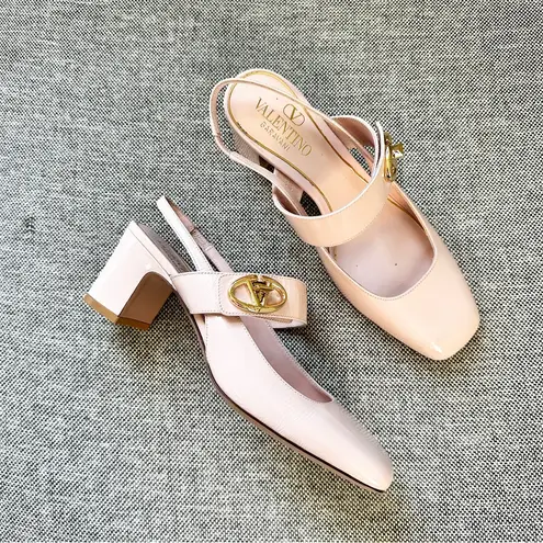 Valentino Garavani NWOT V Logo Slingback Mary Jane Heeled Pumps