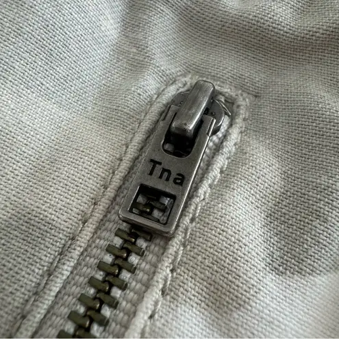 TNA Aritzia Alix Jogger Pants in White Camo Size Medium Green