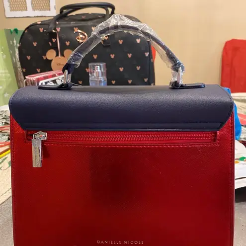 Danielle Nicole Marvel Captain American purse / crossbody