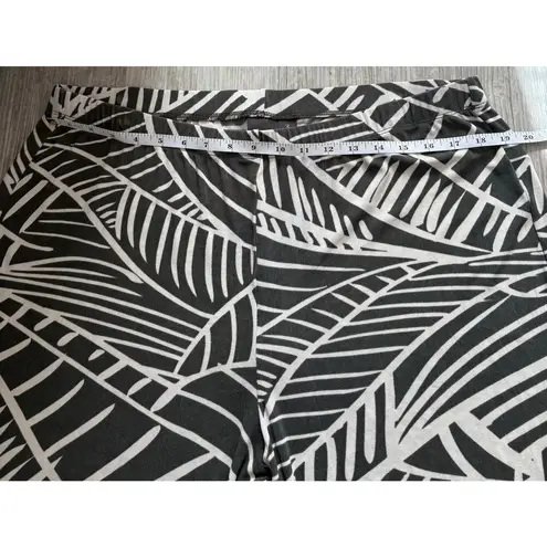 Traveler's by CHICO'S | Women's Tropical Botanical High Rise Wide Leg Pants | 3 Green Size 23