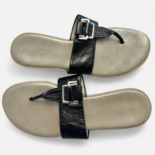 Aerosoles - Extremely Comfy Black faux leather sandals with buckle detail size 9.5 women