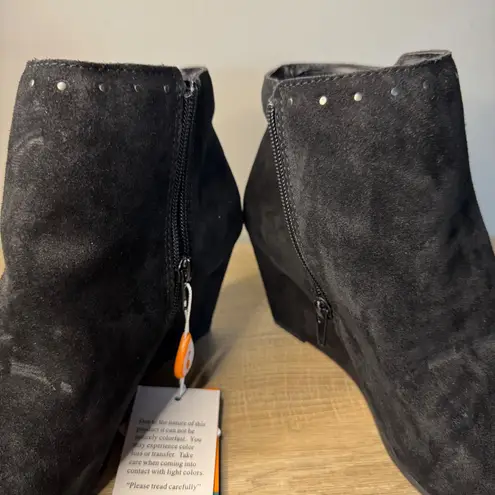 Sporto Studio Black Suede Studded Wedge Ankle Booties 8.5W Chic Zip Boho Goth