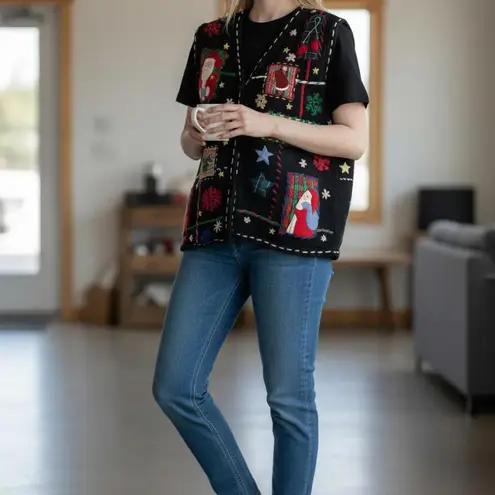 Erika Vintage Christmas Themed Sweater Vest Small Medium Santa Snowflake Black