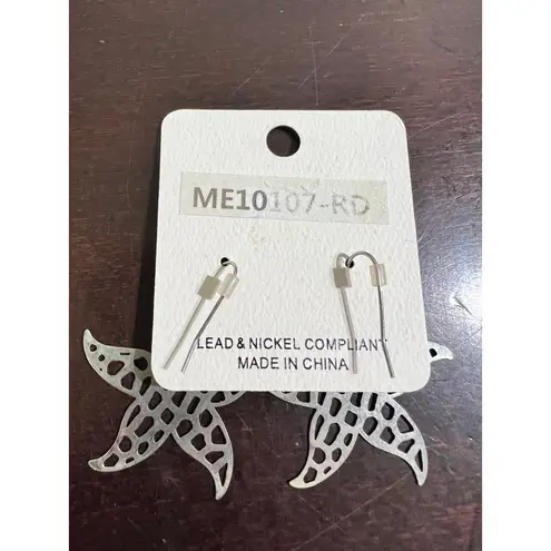 Starfish Earrings Cutout Silver Tone Statement Earrings Beachy Jewelry