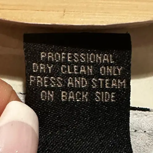 Anne Carson SILK VNECK BLACK WHITE SEQUINED LINED FLUTTER BELL SLEEVE BLOUSE TOP