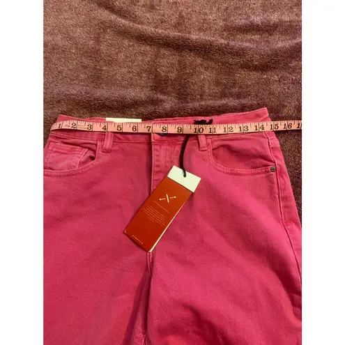 Q2 Premium Denim Women's Medium Straight Cut Bright Pink Jeans NWT Size 4