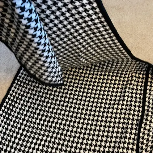 Lane Bryant NWT BEAUTIFUL houndstooth extra long poncho - perfect for dressing up or down!