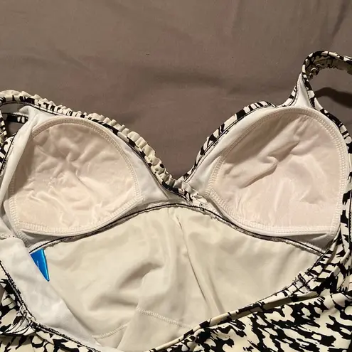 Catalina Black and White Skirted One Piece Bathing Suit