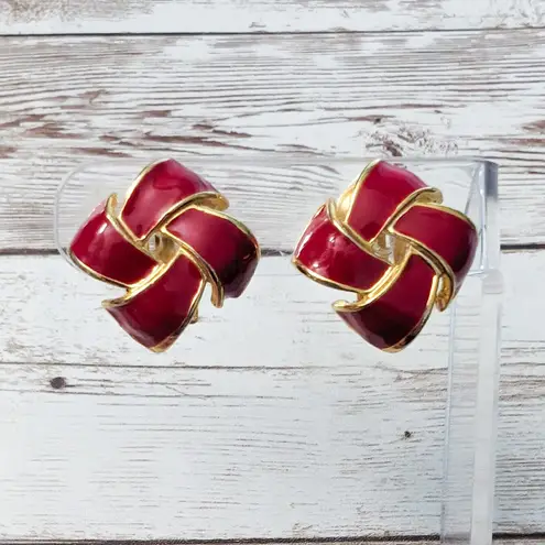 Vintage Clip On Earrings