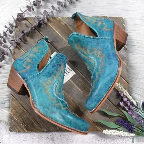 MYRA Turquoise Embroidered Leather Block Heel Western Ankle Booties Women Size 7 Blue
