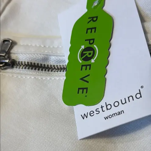 Westbound woman, 24 white Cropped Pants new with tags