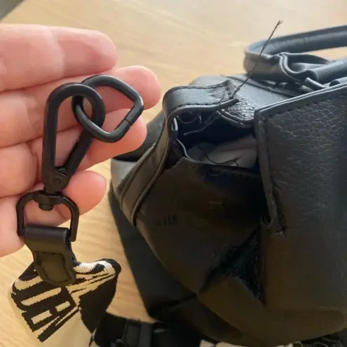 Steve Madden 🆕  Black Crossbody  Bag W/Coin Purse🆕