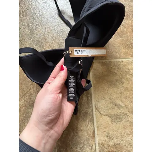 SKIMS Wireless Form Lightly Lined Bra Onyx 32C