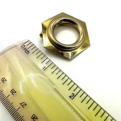 Jeri Lou gold tone scarf clip Gold