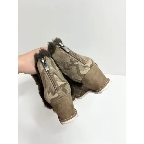 Pelle Moda Shoes Womens Size 6.5 Erin Faux Fur Trim Wedge Camouflage Bootie Green