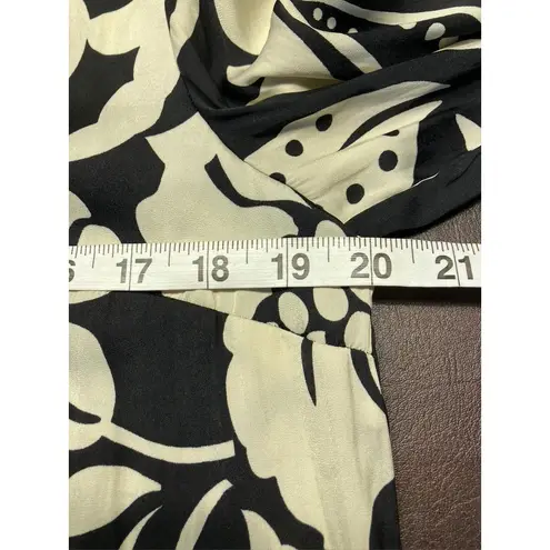 T Tahari Women's Black & Cream Floral Print Long Sleeve Button Down Blouse M/M