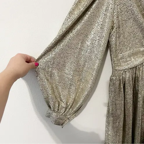 Skies Are Blue Metallic Long Sleeve Gold Cocktail Dress Party Size Medium M