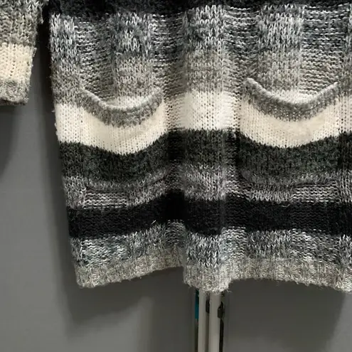 Ultra Flirt PN-Women's Sweater, 1X, Black & Grey plus size